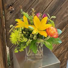 Shop our sympathy flower shop to find floral arrangements of all sizes and price points to find the bouquet that's just right for your friends or loved ones. Anchorage Florist Same Day Flower Delivery Uptown Blossoms