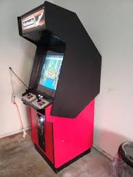 arcade machine dynamo cabinet with 645