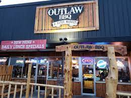 the texas style bbq at outlaw bbq in