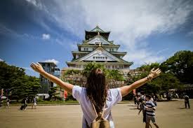 This castle dates back in 1583 when toyotomi hideyoshi, japan's second great unifier, ordered its construction. Visiting Japan S Iconic Osaka Castle Bobo And Chichi