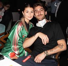 Olivia jade's facing the music for her family's involvement in the college admissions scandal, claiming it opened her eyes to her privileged life. Olivia Jade Giannulli S Boyfriend Jackson Guthy Arrested For Dui Nifey