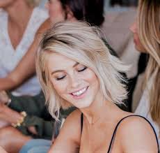 Caramel blonde or ash blonde hair colors are just right for ladies that have a little bit dark skin colors. Modern Short Blonde Hairstyles For Ladies Crazyforus