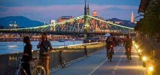 budapest nightlife guide best area to
