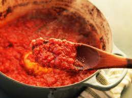 Heat the olive oil in a saucepan over medium heat. The Best Slow Cooked Tomato Sauce Recipe