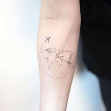 15 idées de tatouages mappemonde pour les globe-trotters - Doctissimo