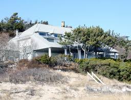 History, will be allowed to remain in his $7 million park avenue apartment instead of being sent to jail, under terms of an agreement announced today by federal prosecutors. Madoff Might Have To Forfeit Montauk House 27 East