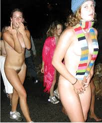 Embarrassed Nude Girls - 21 porn photo