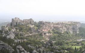 les baux de provence mas des 3 cyprès