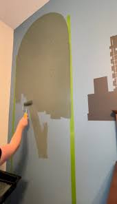 Easily Paint An Arch On Your Wall