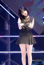20+ Moments Curvy Goddess GFRIEND Eunha's Thick Thighs Defied K-Pop Beauty  Standards - Koreaboo