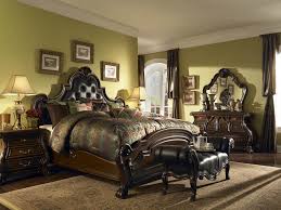 Designers mostly use it in traditional bedroom sets. 25 Stunning Traditional Bedroom Designs