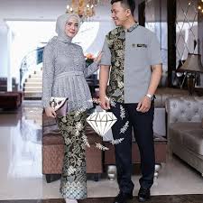 Couple setelan kebaya batik wanita kebaya brokat baju kondangan. Jual Kebaya Couple Pasangan Sherina Batik Kondangan Seragaman Abu Abu Jakarta Pusat Derren And Desi Shop Tokopedia