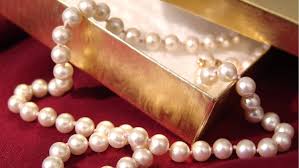 7 tips on how to care for pearl jewelry