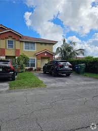 townhomes for in miami gardens fl