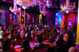 drag queen show palace restaurant bar