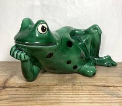 Collectible Frog Garden Décor For