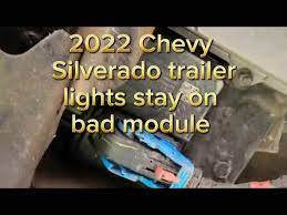 2022 silverado trailer lights stay on