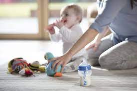 Những sai lầm và cách khắc phục khi bé 7 tháng LƯỜI uống sữa