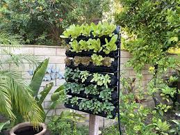 how to build a vertical garden the
