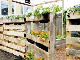 diy garden fence made from upcycled