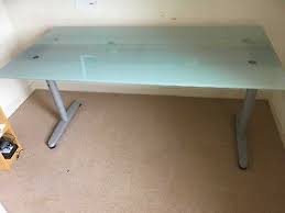 The glass top was added after to prevent more scratches and makes them a lot less noticeable. Ikea Galant Desk With Glass Top Silver Legs And Opaque Pale Green Glass 10 00 Picclick Uk