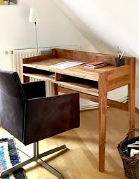 Schreibtische sind arbeitsplatz, aufbewahrungsort für büroutensilien und vieles mehr. Holzconnection Mobel Nach Mass Ohne Aufpreis