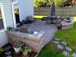Curved Paver Patio And Outdoor Kitchen