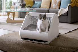 clever self cleaning litter box takes