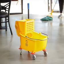 26 qt yellow mop bucket