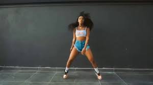 Kamo mphela is having a swell time in nigeria, as she met with. Queen Of Amapiano Kamo Mphela New Dances Moves Song By Dangerflex Emaweni 2020 Youtube