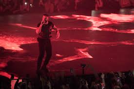 Review Drake Flies Solo For Tacoma Dome Stop On Aubrey