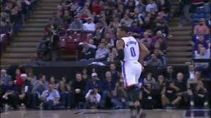 Everybody from kevin durant to jabari parker to spencer dinwiddie have. Gif Russell Westbrook Destroys Rim On Tomahawk Jam Then Raises The Roof Uproxx