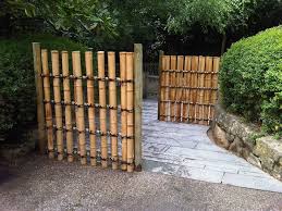57 Bamboo Fence Ideas For Small Houses