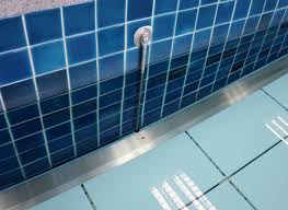 movable swimming pool floor