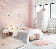 The scheme rose gold wall paint decor. 25 Glamorously Pretty Rose Gold Bedroom Ideas On A Budget