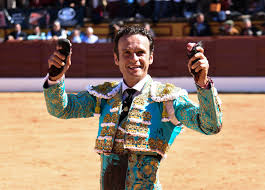 Antonio Ferrera, homenajeado por la Escuela Taurina de Badajoz |  mundotoro.com