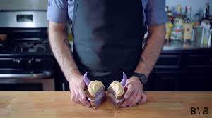 Der schnelle rührkuchen aus der gugelhupfform ist super saftig und. Youtube Koch Backt Monsterkuchen Aus Breath Of The Wild Elektrospieler Fakten Und Fiktionen Aus Der Virtuellen Welt