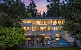 luxury homes in bellevue