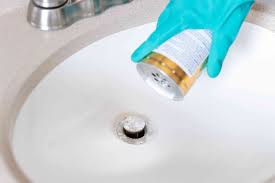 how to remove rust stains from toilets