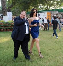 Choksi is considered the largest integrated diamond jewelry retailer in india and is aiming to be the world's biggest jewelry retailer, growing bigger than tiffany. Wanted For Fraud Choksi Spotted In Antigua Ibtimes India