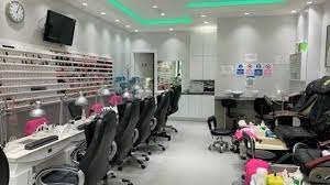 best salons for acrylic nails in sutton