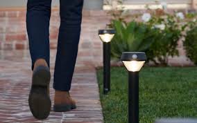 6 best solar lights for yards and