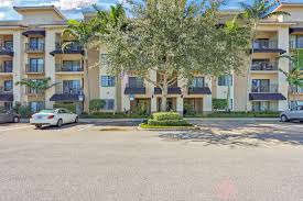 4903 midtown lane unit 3206 palm