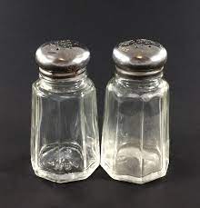 Clear Glass Salt Pepper Shakers