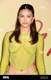 Camila mendes hi-res stock photography and images - Alamy