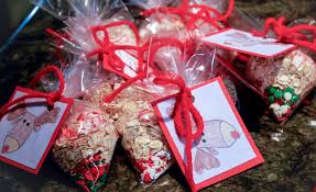 A cute reindeer gift bag/decoration!!! Reindeer Food Leprechaun Tricks