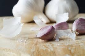 five ways to use garlic for tooth pain
