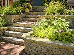 build and waterproof a retaining wall