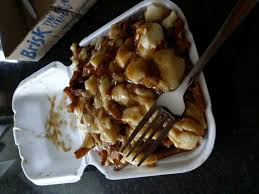 Which serves extreme versions of the classic québécois dish: Extreme Poutine Dishes 10 Awesomely Extreme French Fries Yummly Gorgonzola Skip Has 16 000 Restaurants Nationwide Exemplodecristonaterra