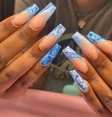 elegant blue marble nail designs for 2023